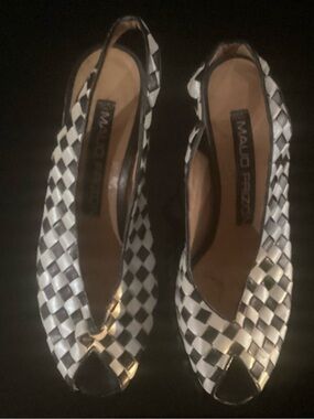 MAUD FRIZON Black & White Woven Peep-Toe Slingback Heels